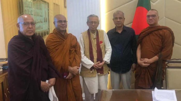 স্বরাষ্ট্র উপদেষ্টাকে স্মারকলিপি প্রদান বৌদ্ধ সম্প্রদায়ের
