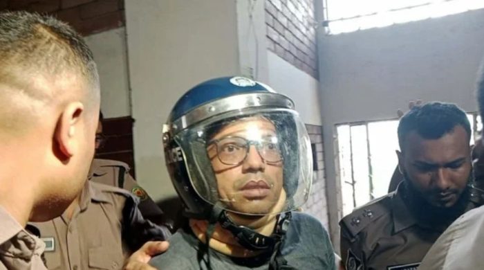 পরিবার ও আইনজীবীদের সঙ্গে সাক্ষাতের অনুমতি চাইলেন পলক
