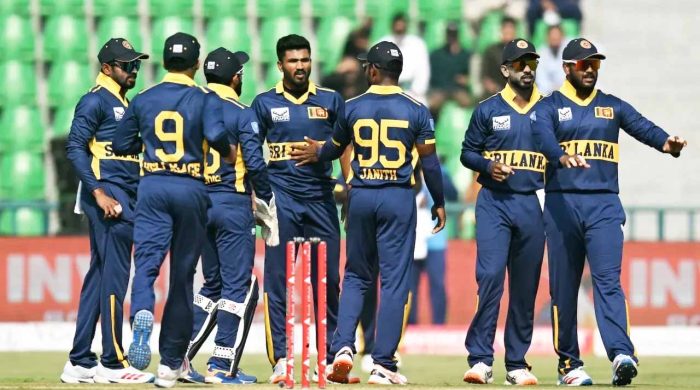 পাকিস্তানকে উড়িয়ে ত্রিদেশীয় সিরিজের ফাইনালে শ্রীলঙ্কা