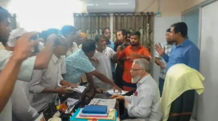 রামেবিতে জোর করে ভিসির পদত্যাগের ঘটনায় মামলা, বিএনপি নেতা গ্রেফতার
